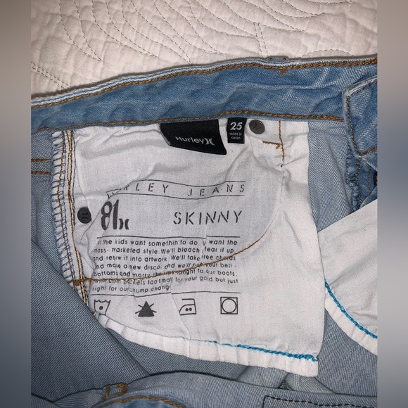 Juniors Hurley Jeans 81 Skinny Denim Boho Cut Off Light Wash Shorts 25 - Picture 3 of 3
